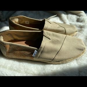 Men’s TOMS Brand new